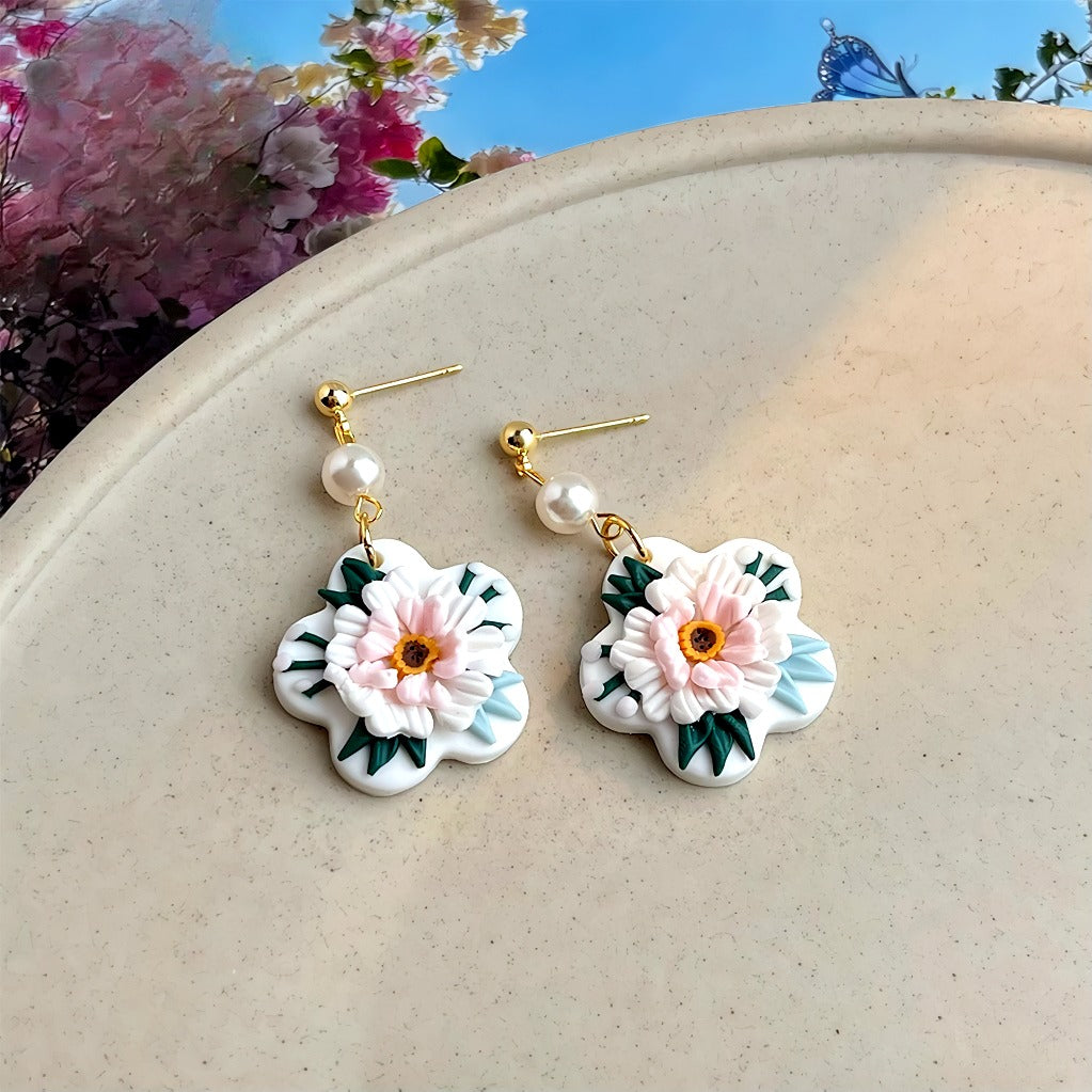 925 Sterling Silver Nål 14K forgyldt Elegant Handcrafted Floral Earrings with Freshwater Pearls