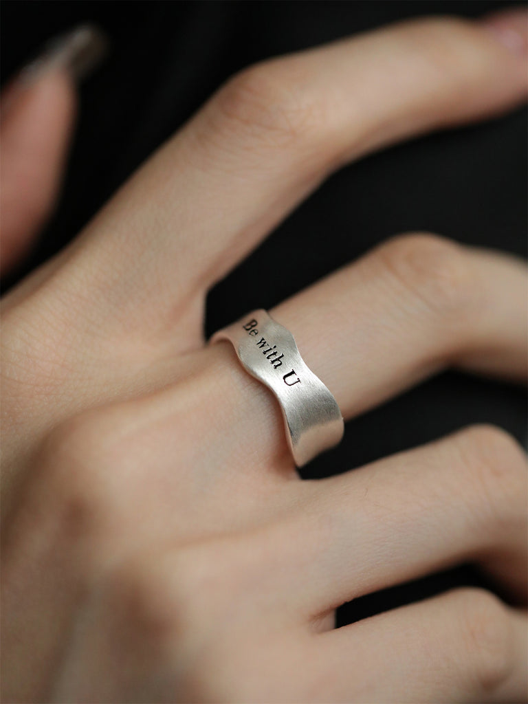 925 Sterling Sølv Bølget Justerbar Ring med Gravering – Be with U