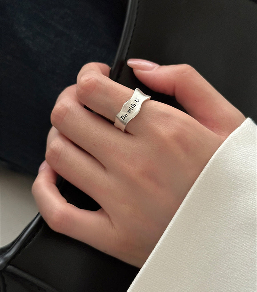 925 Sterling Sølv Bølget Justerbar Ring med Gravering – Be with U