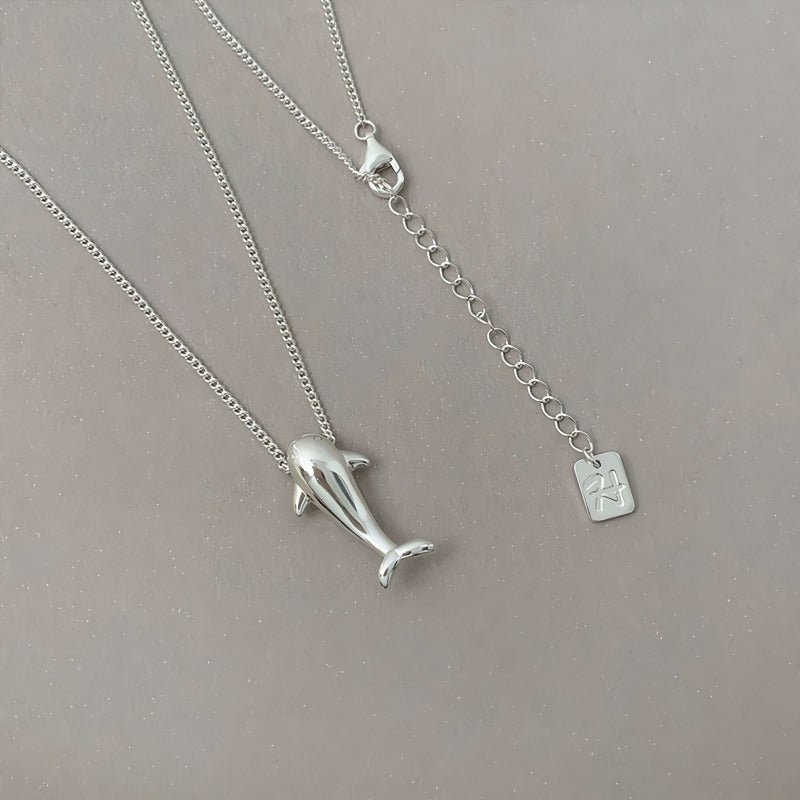 925 Sterling Sølv Delfin Halskæde – Elegant og Unik Design