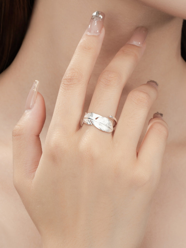 925 Sterling Sølv Justerbar Fjer Ring – Elegant og Tidløst Design