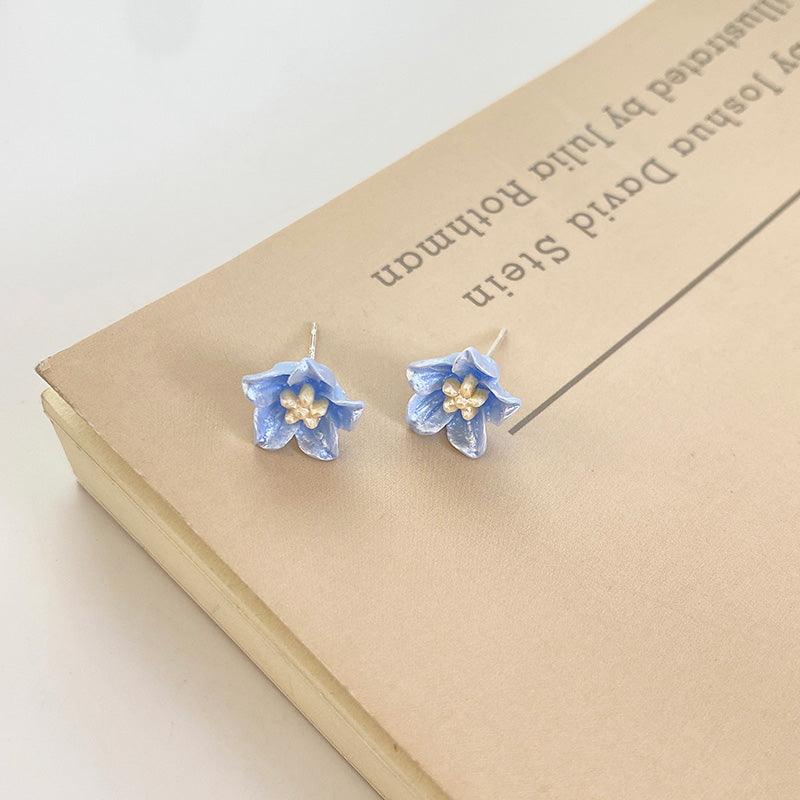 925 Sterling Sølv Nåle Blå Blomster Øreringe – Håndlavet Resin & Elegant Design