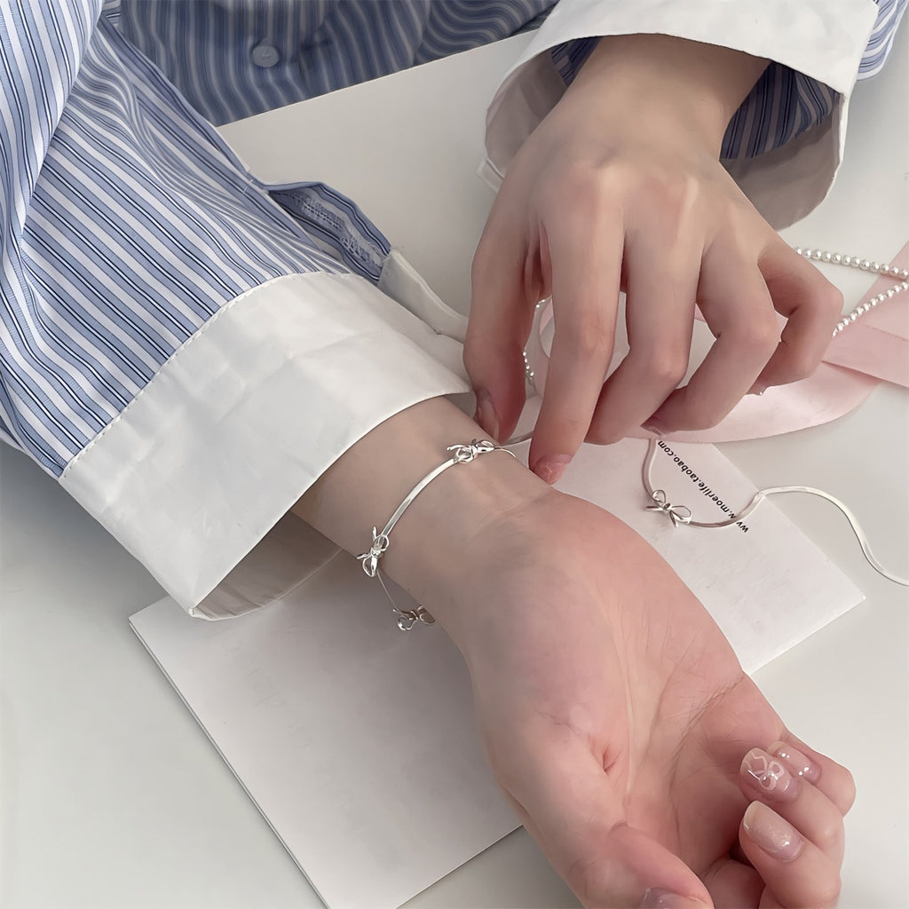 925 Sterling Sølv Sløjfe Armbånd – Elegant & Justerbart Design