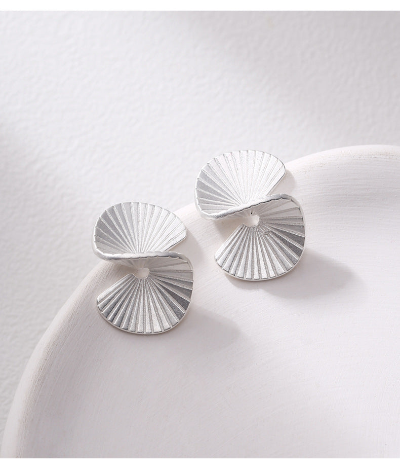 925 Sterling Sølv Spiralformede Statement Ørestikker – Minimalistisk og Moderne Design