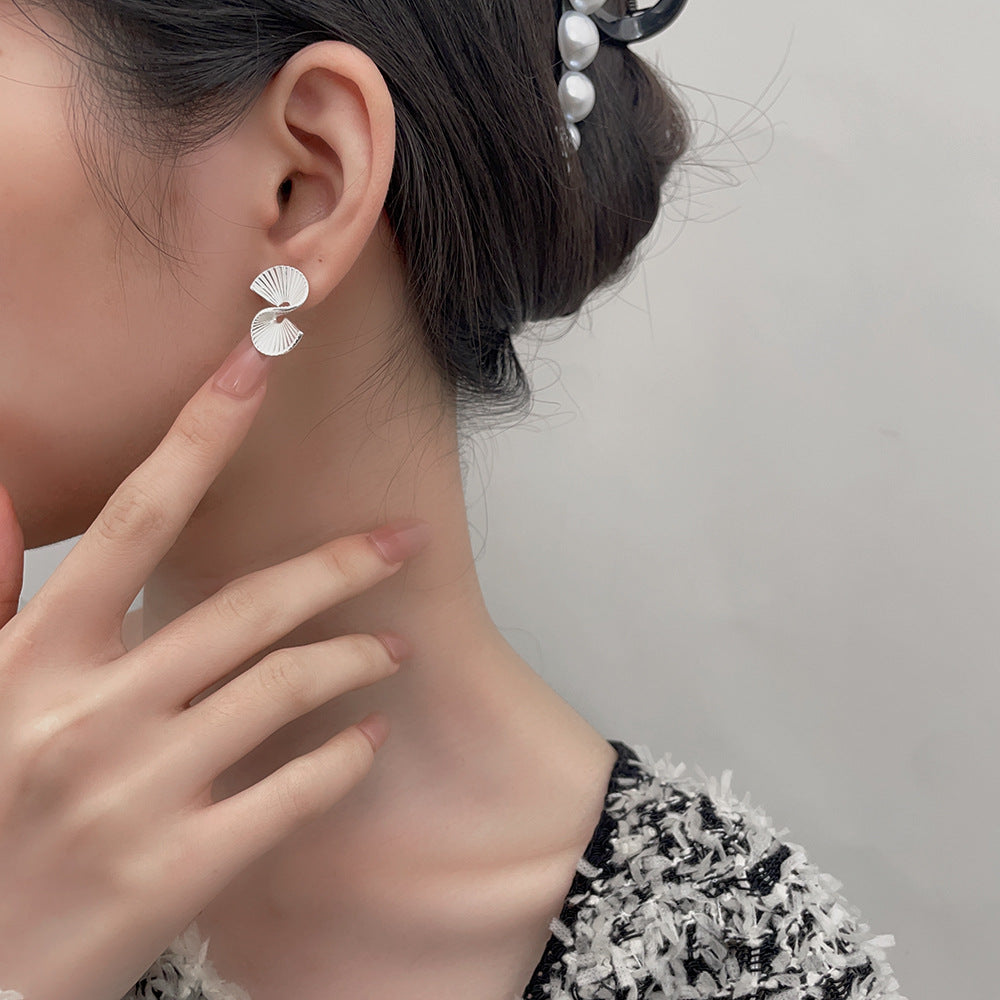 925 Sterling Sølv Spiralformede Statement Ørestikker – Minimalistisk og Moderne Design