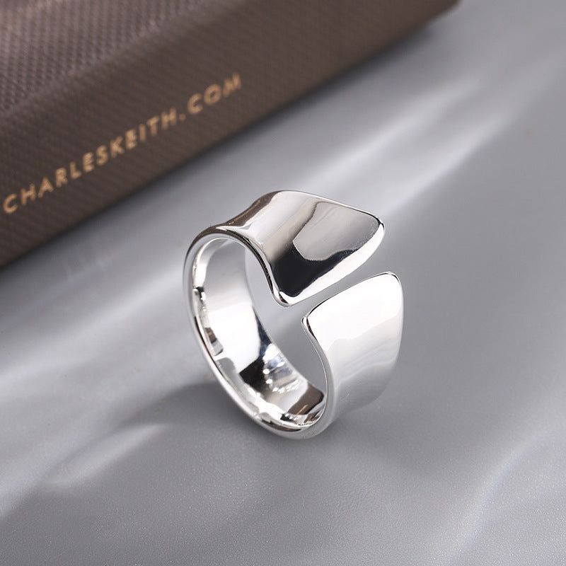 Minimalistisk justerbar åben ring