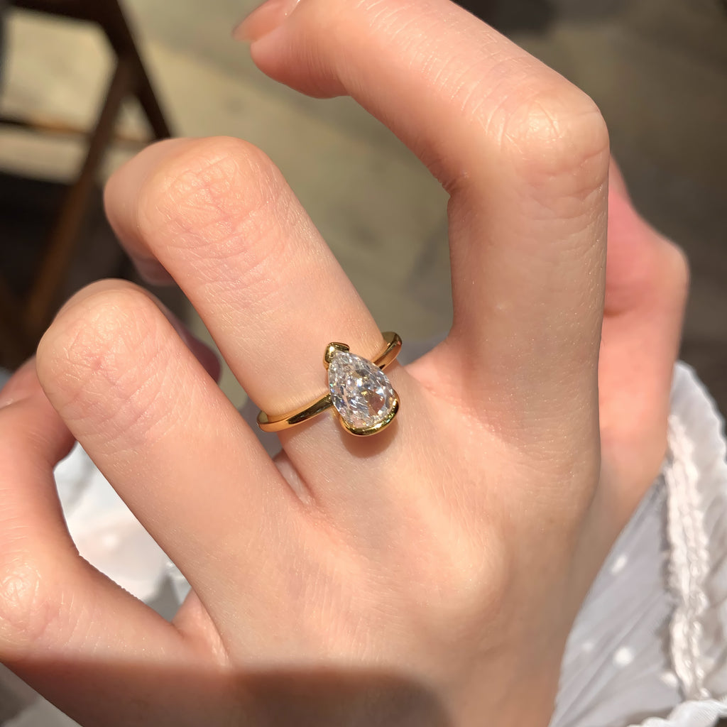 Tåreformet Zirkonia Ring i 925 Sterling Sølv med 14K Forgyldning