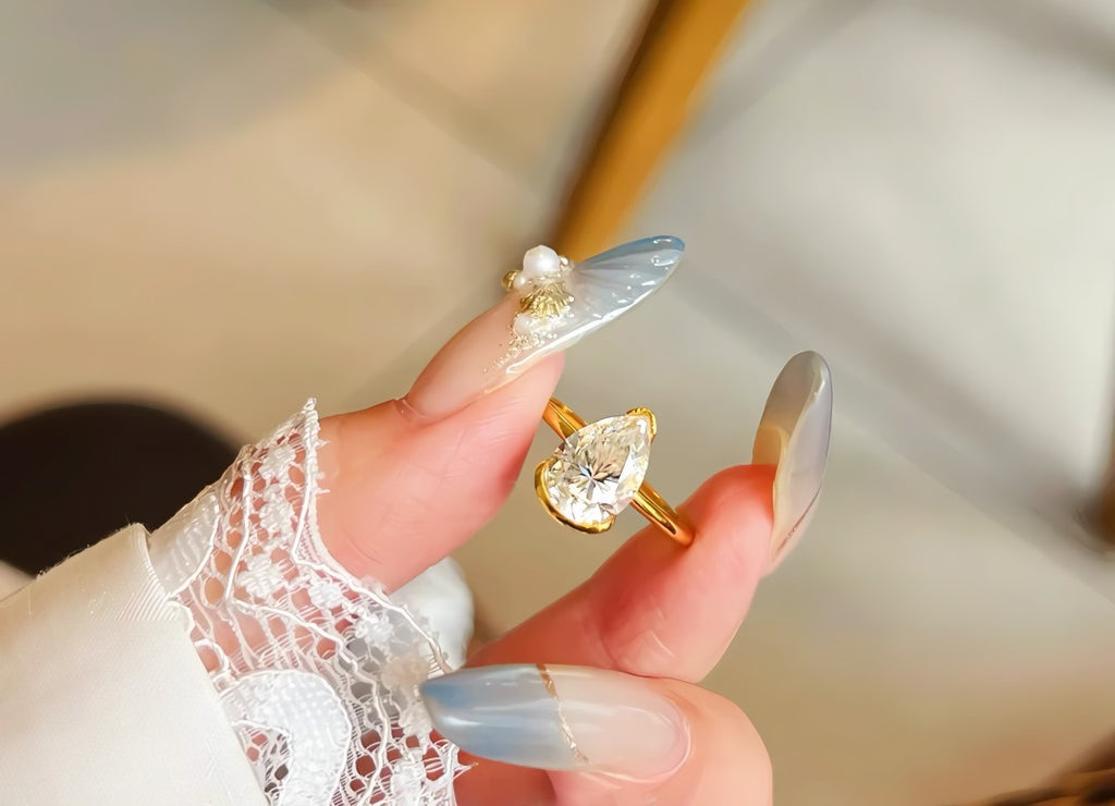 Tåreformet Zirkonia Ring i 925 Sterling Sølv med 14K Forgyldning