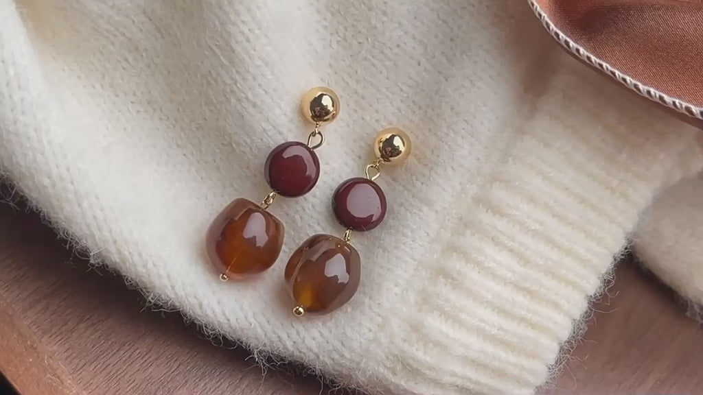 14K Forgyldt Brune og Gennemsigtige Håndlavede Øreringe i Harpiks – Statement Design med Sølvnåle