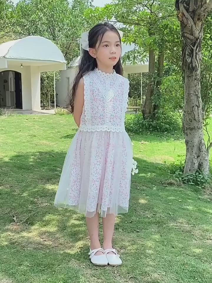 Sommerkjole/sød ferie- og strandkjole med blomsterprint i princess stil til piger