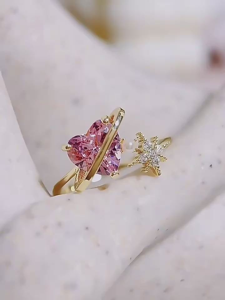 14K Forgyldt Justerbar Ring med Pink Hjerteformet Zirkonia og Stjernedetalje