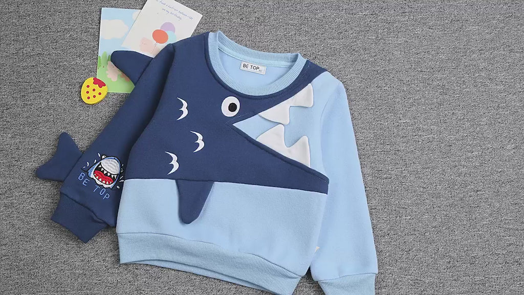 Fleece sweatshirt med haj mønster til børn
