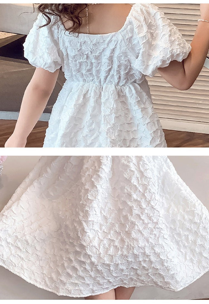 Hvid kjole med pufærmer til piger - Lilla Villa